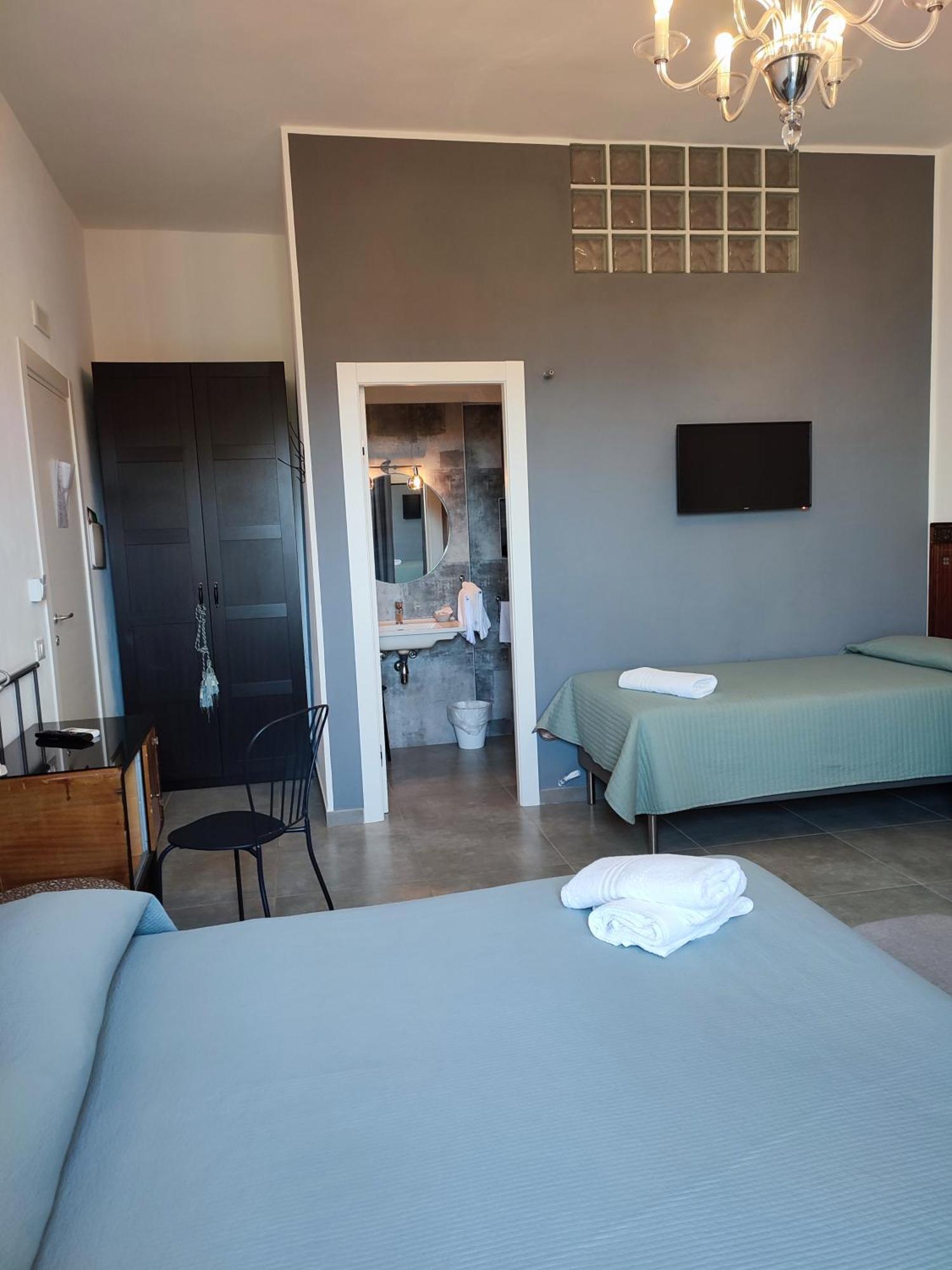 Inkantu B&B 테라시니 객실 사진